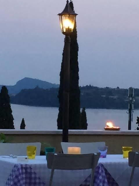 Locanda Agli Angeli Gardone Riviera Exterior foto